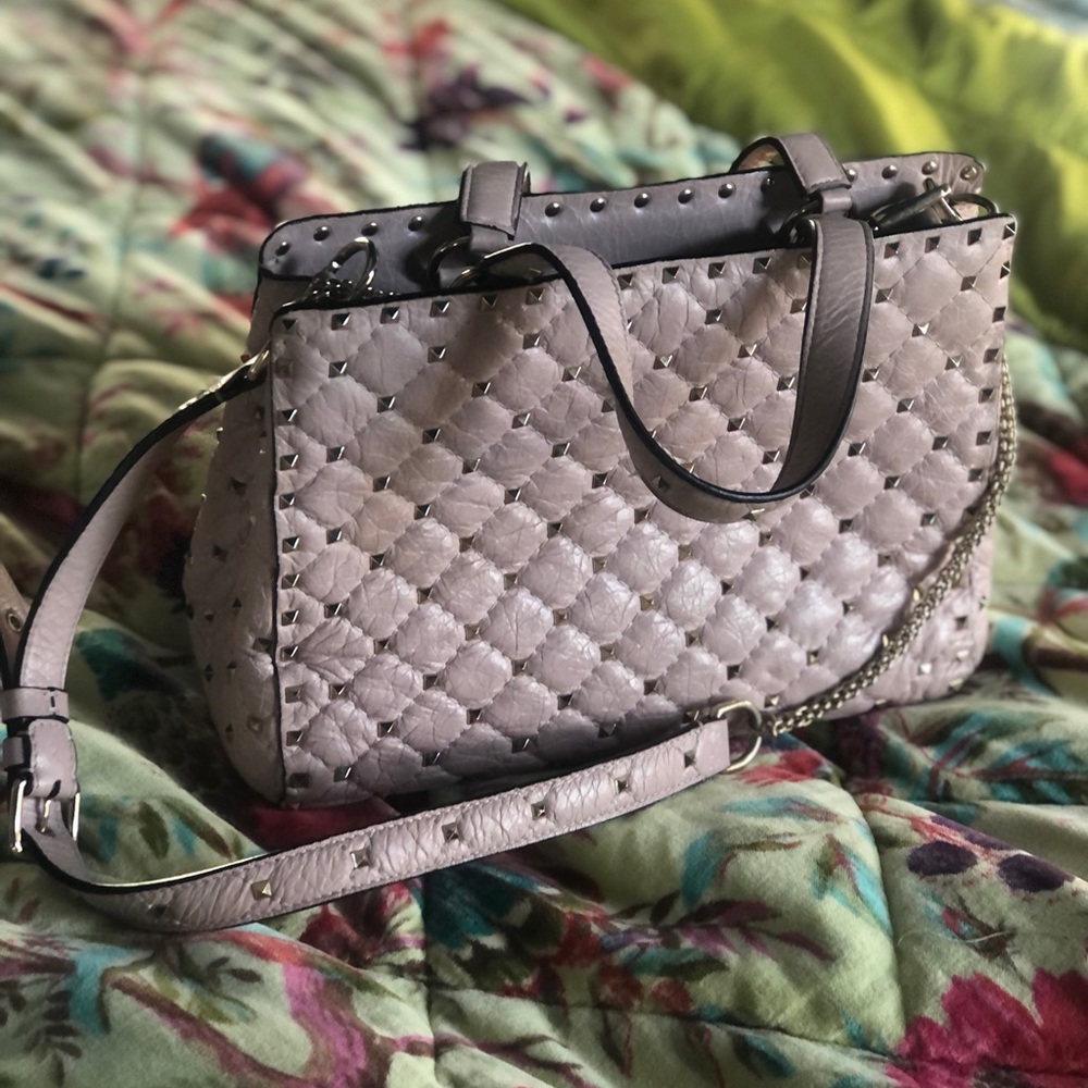 Valentino Garavani Rockstud shoulder bag! Truly a stunner!!